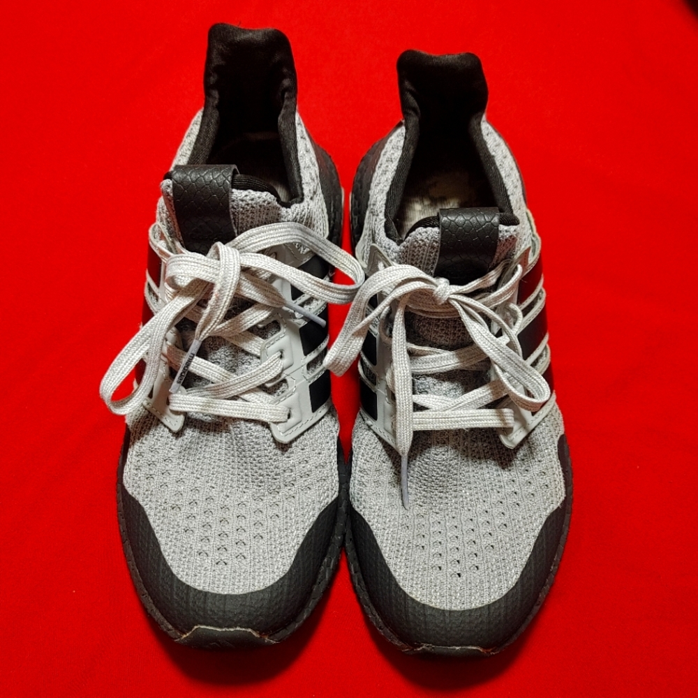 Ultra boost 4.0 Game of Thrones Grey